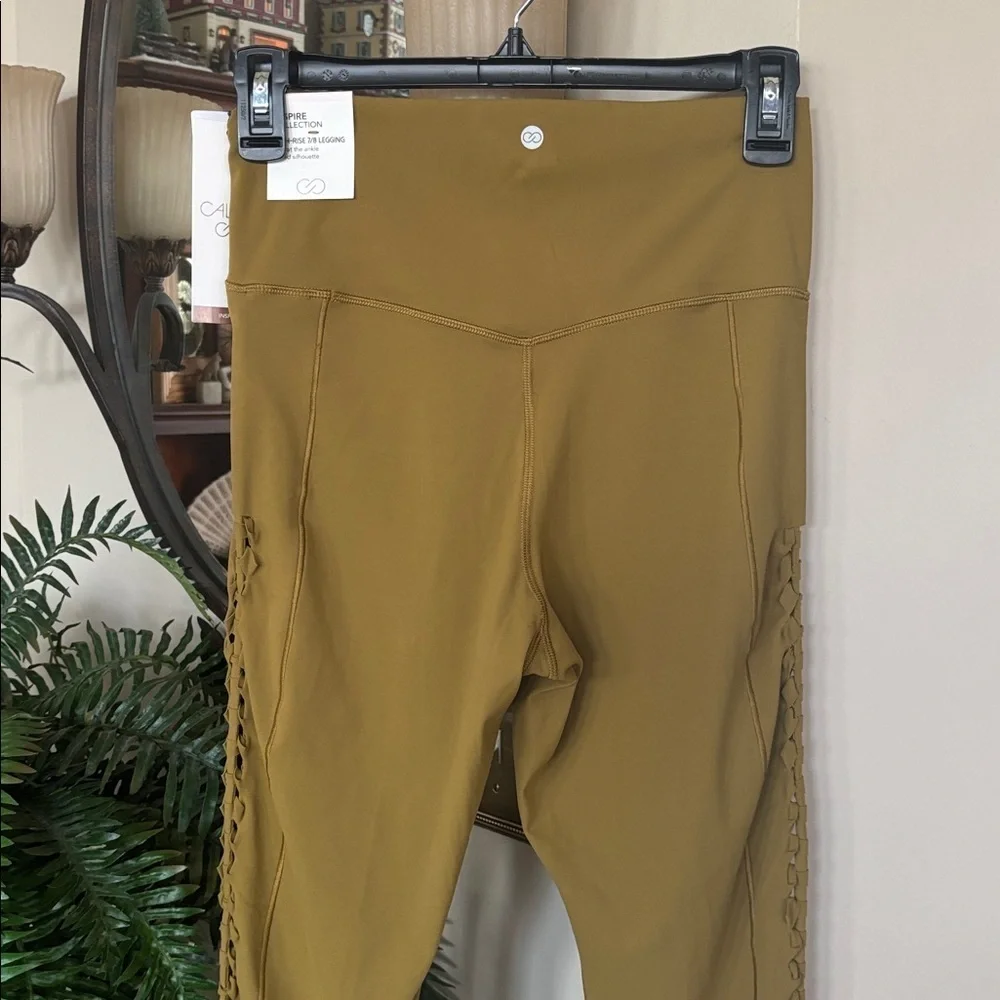 Brand New CALIA Inspire Crochet High-Rise 7/8 Leggings Fitted Tight Olive Bronze - Picture 10 of 16